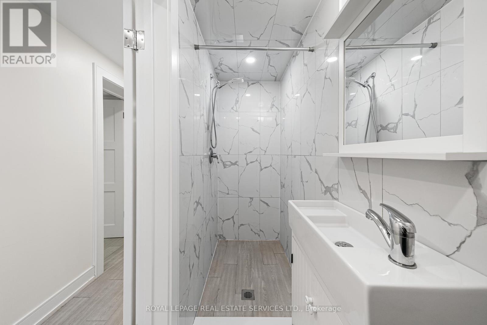 3 - 50 Arcadian Circle, Toronto, Ontario  M8W 2Y9 - Photo 16 - W12445635