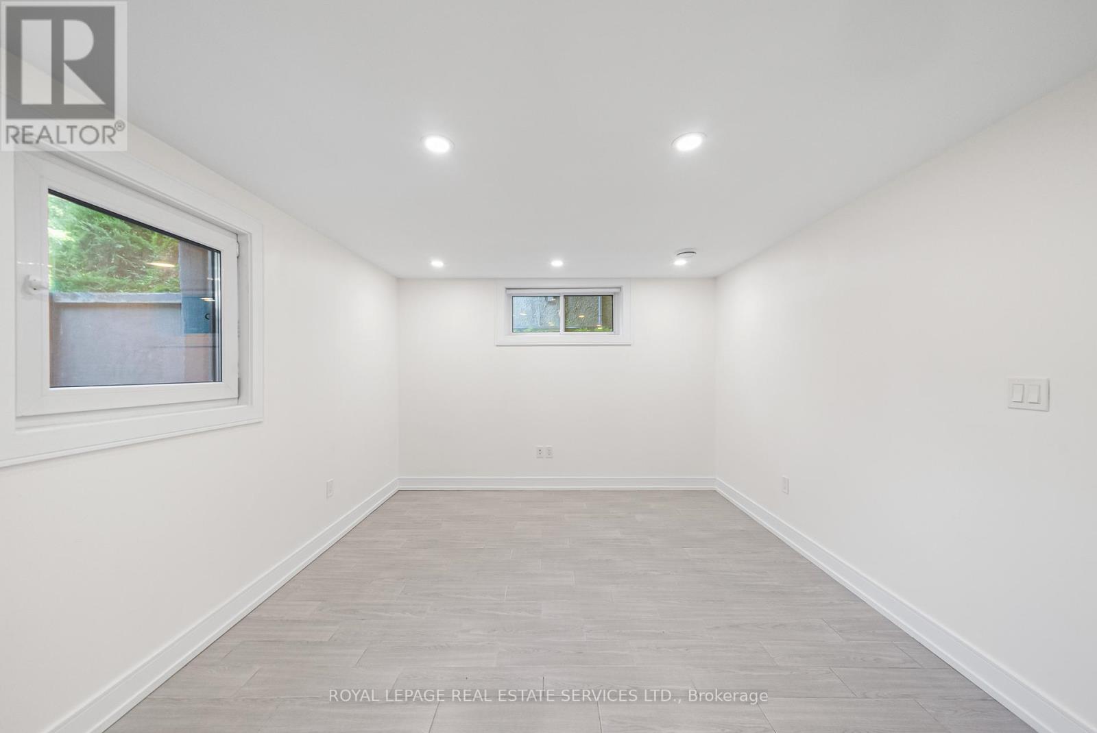 3 - 50 Arcadian Circle, Toronto, Ontario  M8W 2Y9 - Photo 7 - W12445635