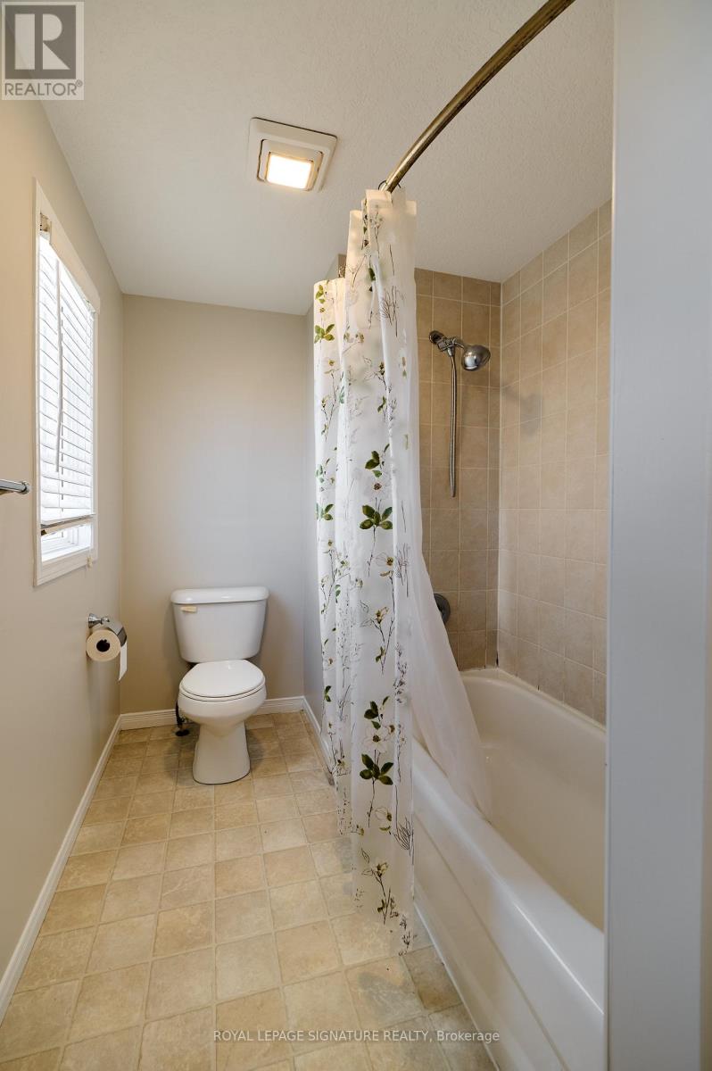 16 Chantilly Street, Kitchener, Ontario  N2R 1V6 - Photo 19 - X12293422