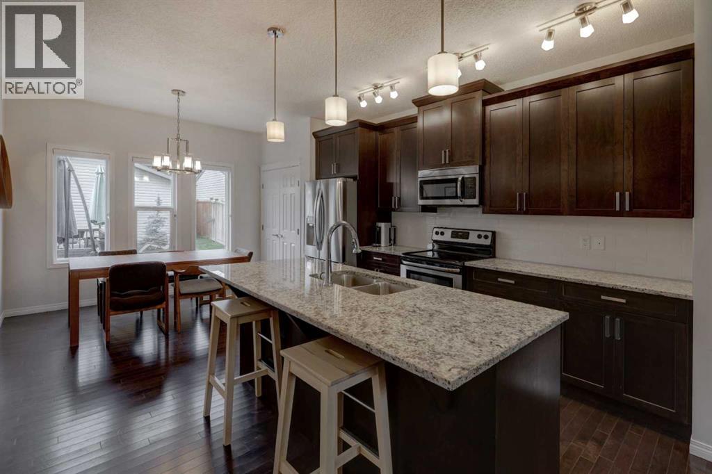 149 Hillcrest Avenue, Airdrie, Alberta  T4B 4C8 - Photo 6 - A2243702