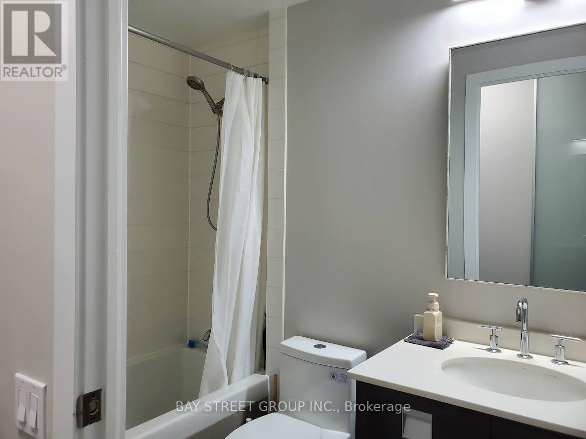 3109 - 33 Charles Street E, Toronto, Ontario  M4Y 0A2 - Photo 9 - C12445637