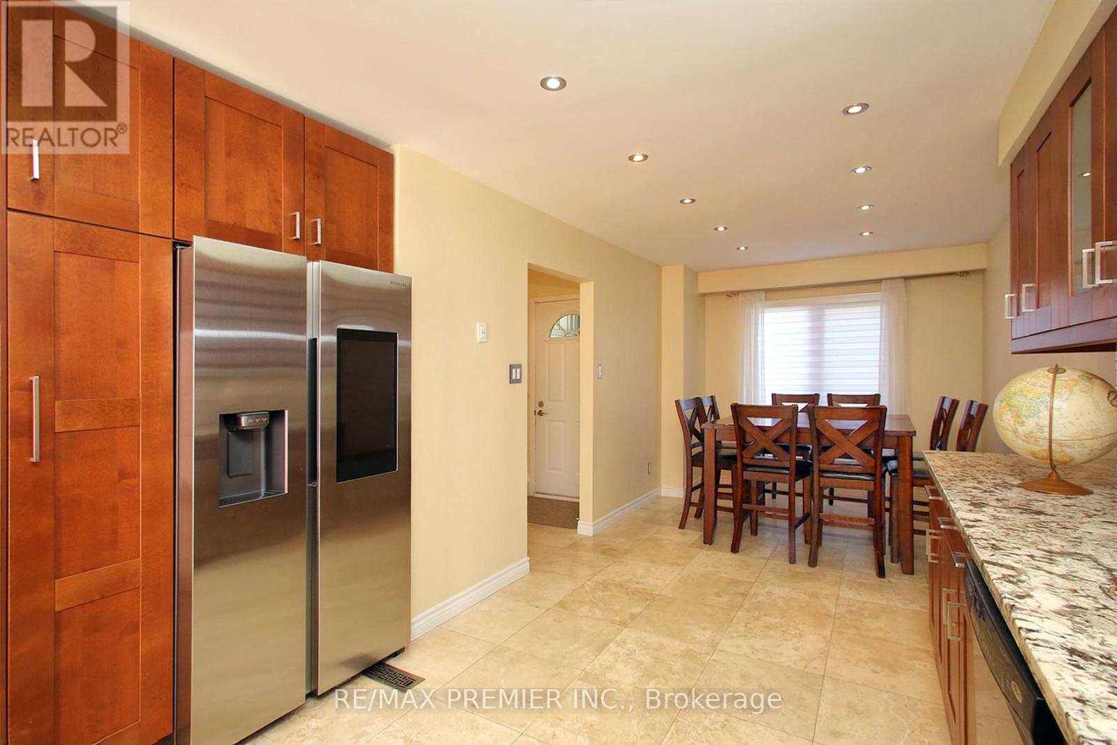 600 Stonebridge Lane, Pickering (West Shore), Ontario  L1W 3B3 - Photo 13 - E12445644