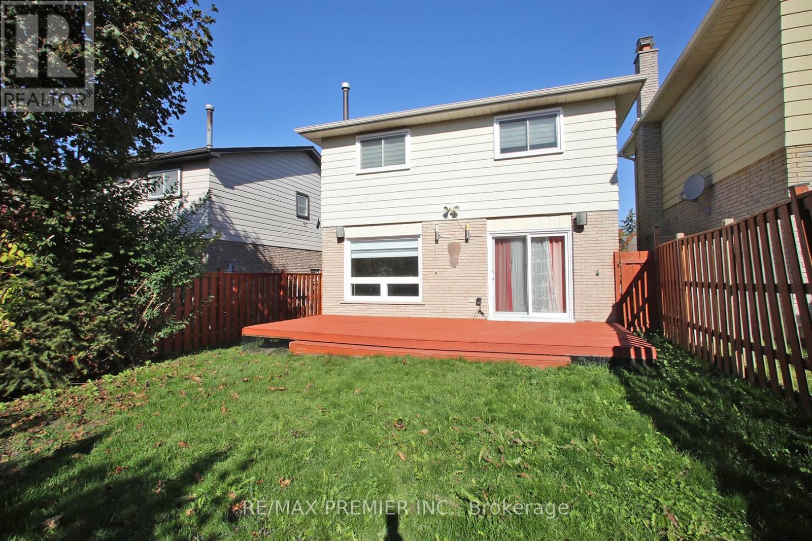 600 Stonebridge Lane, Pickering (West Shore), Ontario  L1W 3B3 - Photo 5 - E12445644