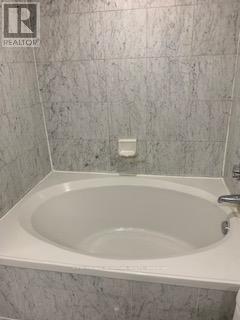 1602 - 350 Webb Drive, Mississauga, Ontario  L5B 3W4 - Photo 21 - W12400304