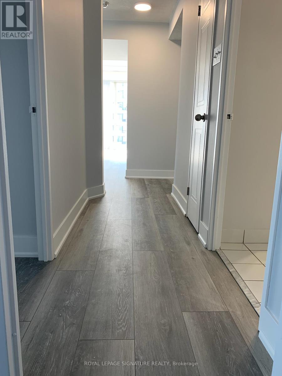 1602 - 350 Webb Drive, Mississauga, Ontario  L5B 3W4 - Photo 16 - W12400304