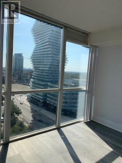 1602 - 350 Webb Drive, Mississauga, Ontario  L5B 3W4 - Photo 9 - W12400304