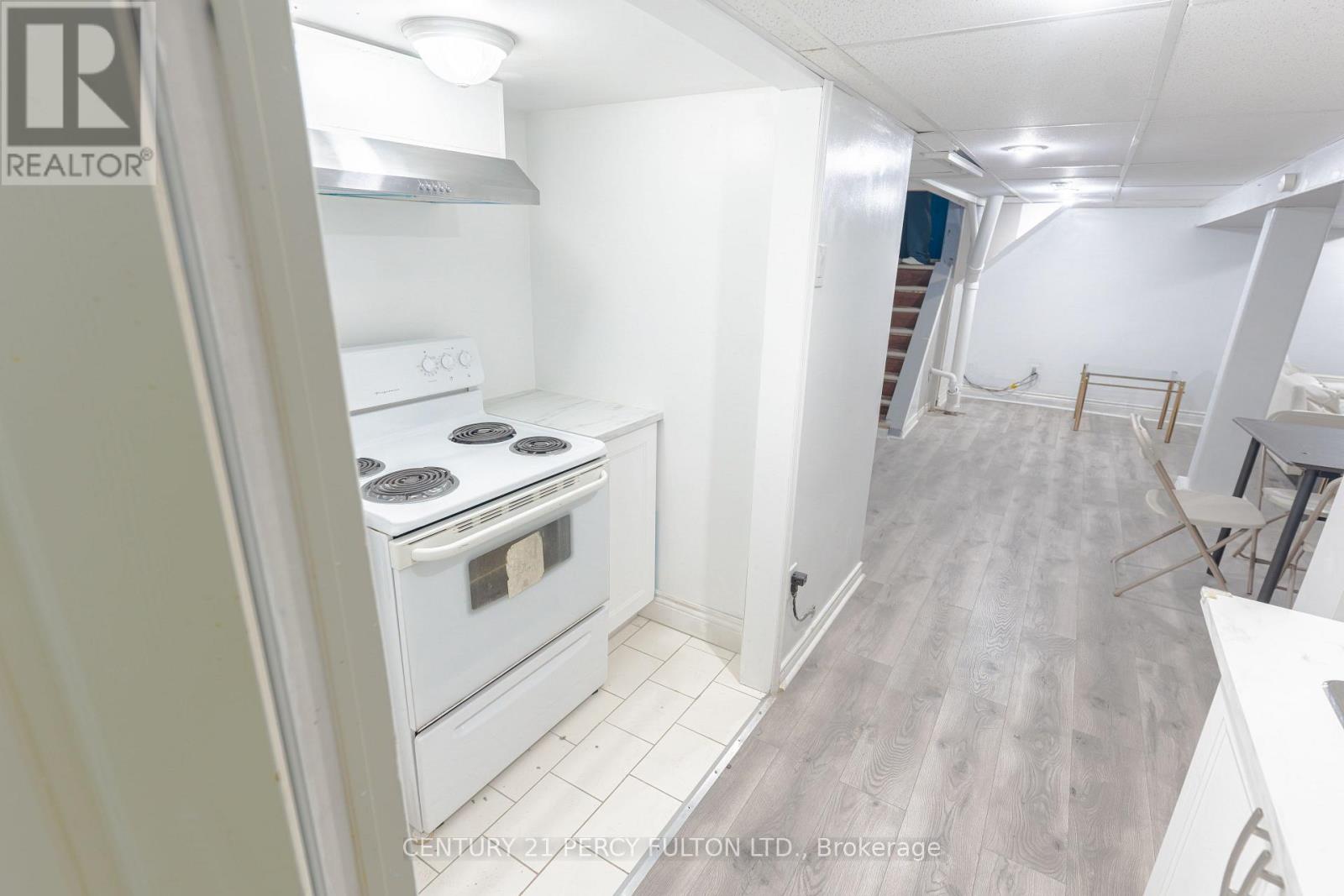 4533 Sixth Avenue, Niagara Falls, Ontario  L2E 4T2 - Photo 15 - X12435727