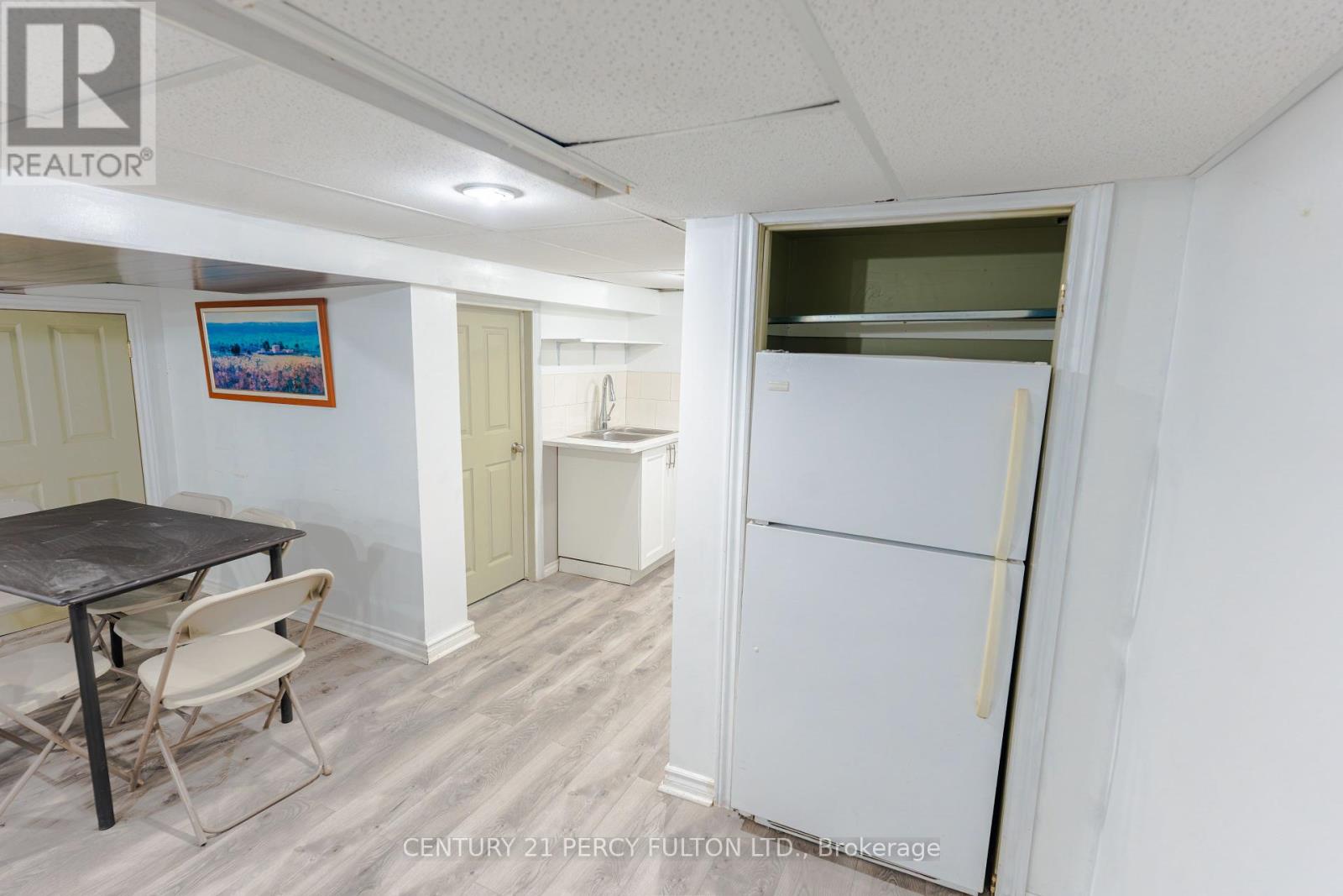 4533 Sixth Avenue, Niagara Falls, Ontario  L2E 4T2 - Photo 17 - X12435727