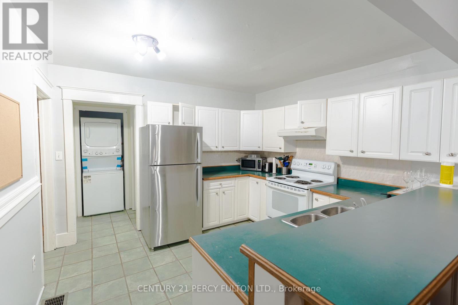 4533 Sixth Avenue, Niagara Falls, Ontario  L2E 4T2 - Photo 13 - X12435727