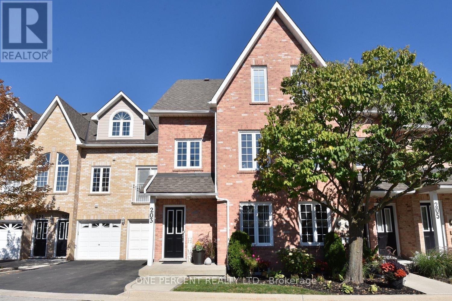 203 - 2075 WALKERS LINE, Burlington, Ontario