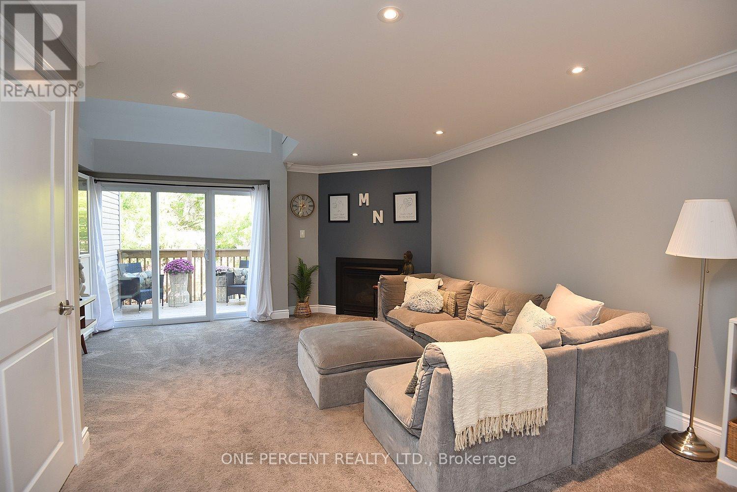 203 - 2075 Walkers Line, Burlington, Ontario  L7M 4G7 - Photo 10 - W12445645