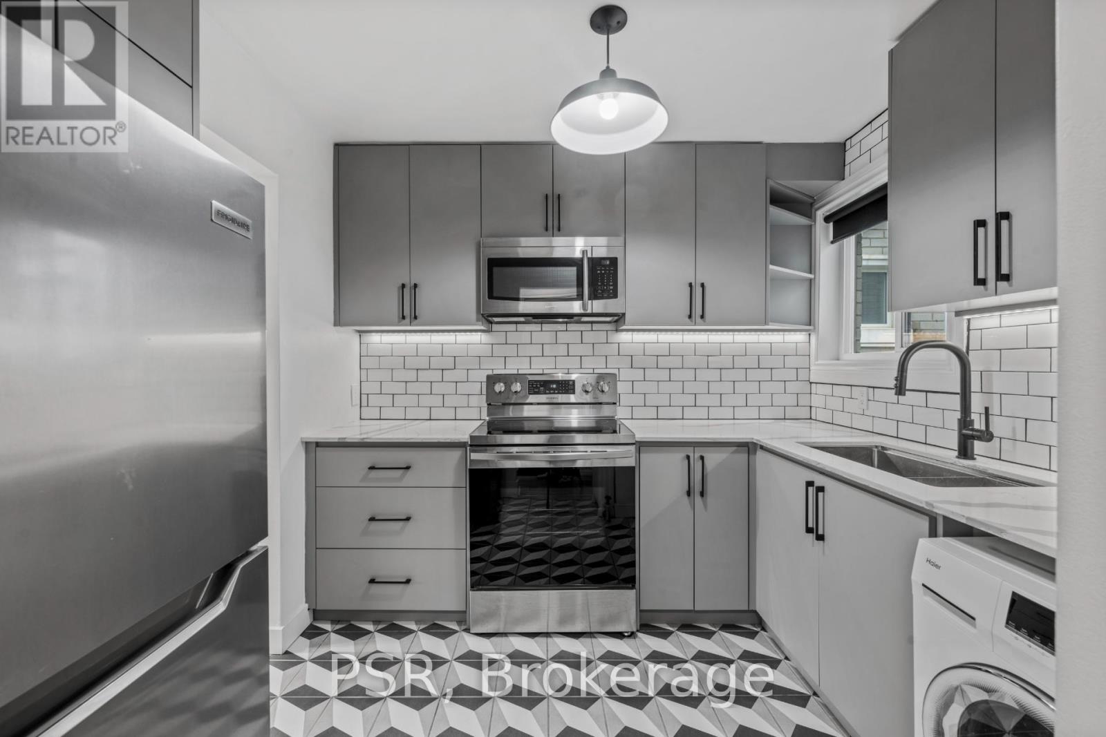 1656 Queen Street W, Toronto, Ontario  M6R 1B2 - Photo 12 - W12425002