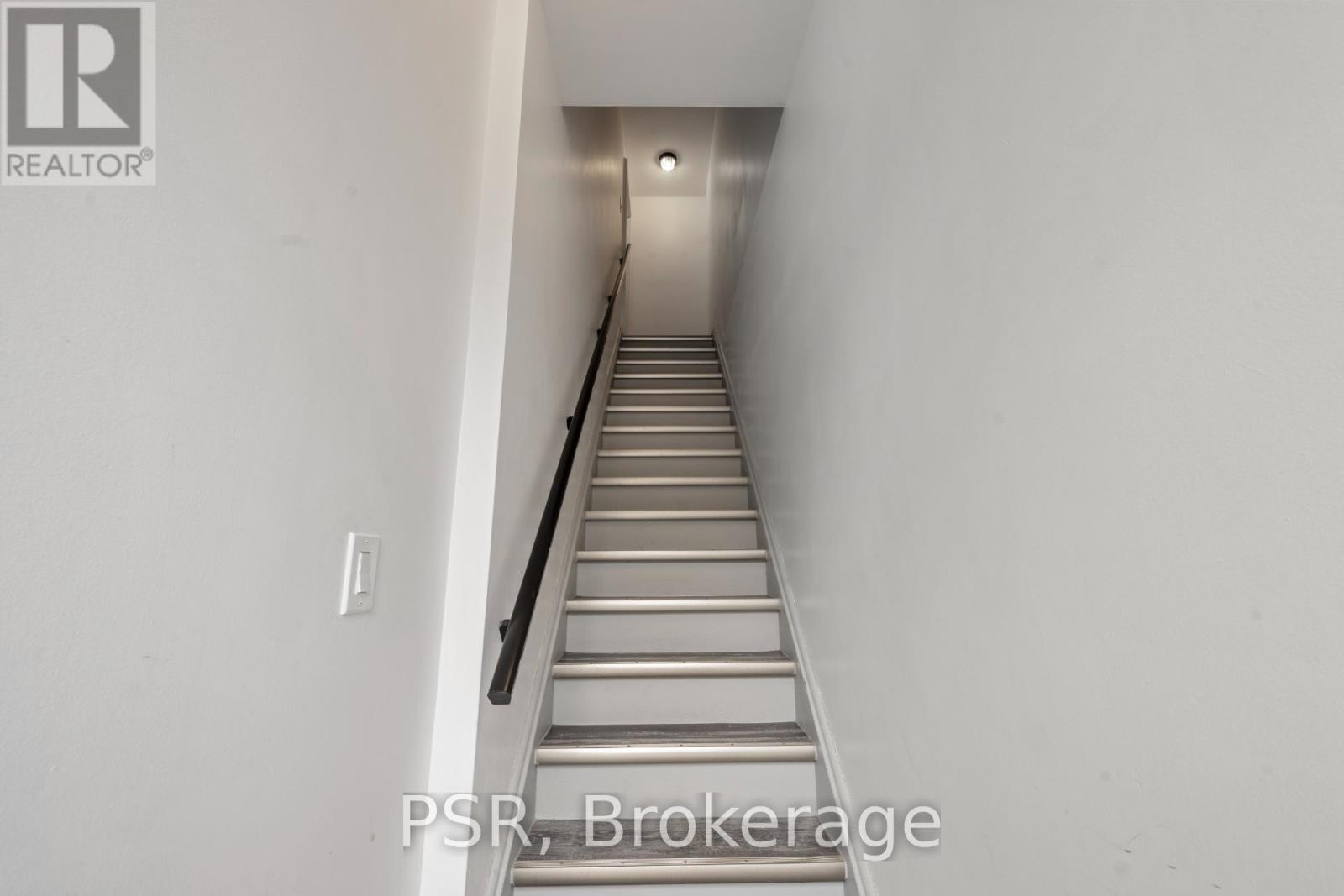 1656 Queen Street W, Toronto, Ontario  M6R 1B2 - Photo 4 - W12425002
