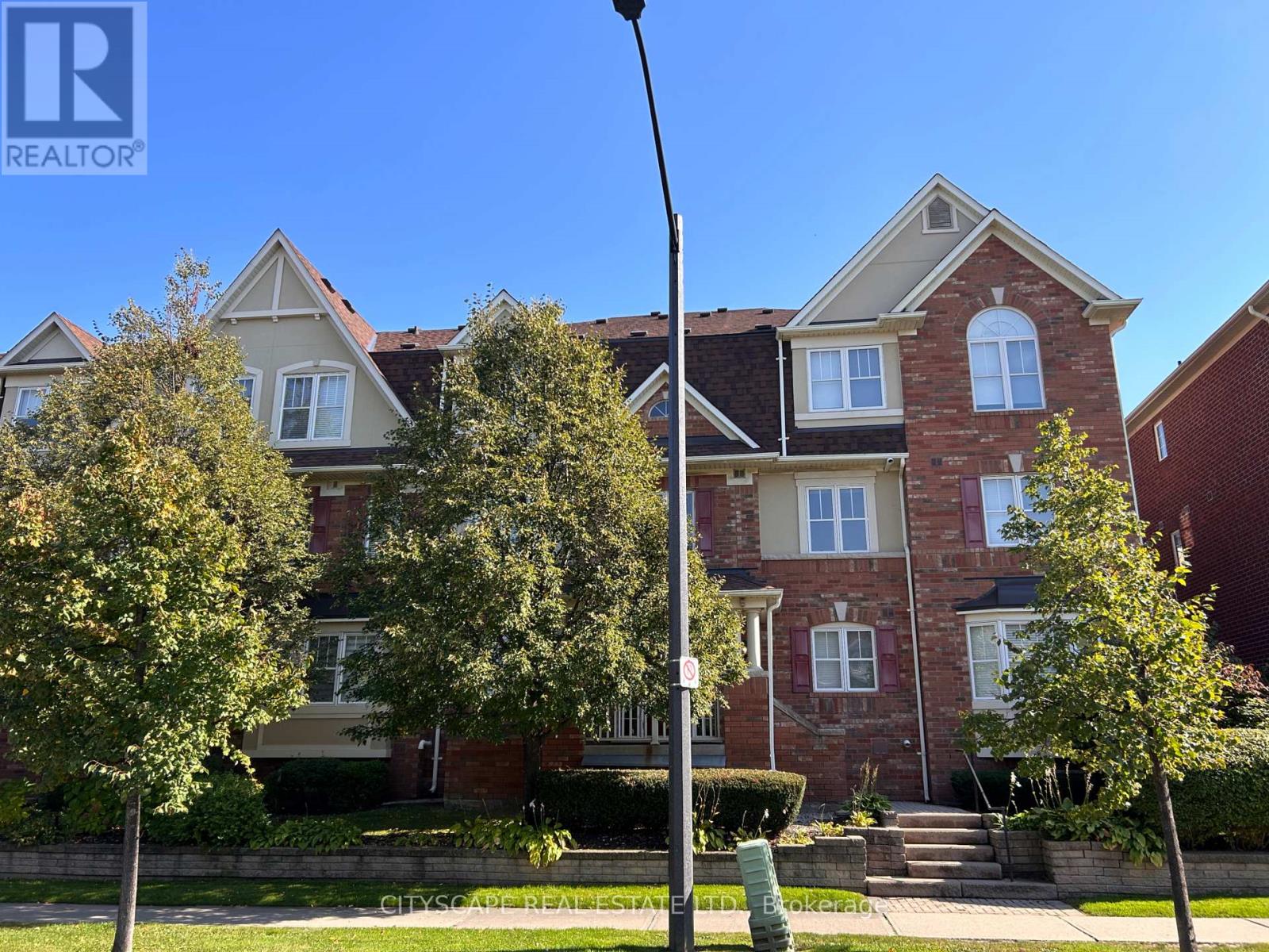 2 - 600 SHORELINE DRIVE, Mississauga, Ontario