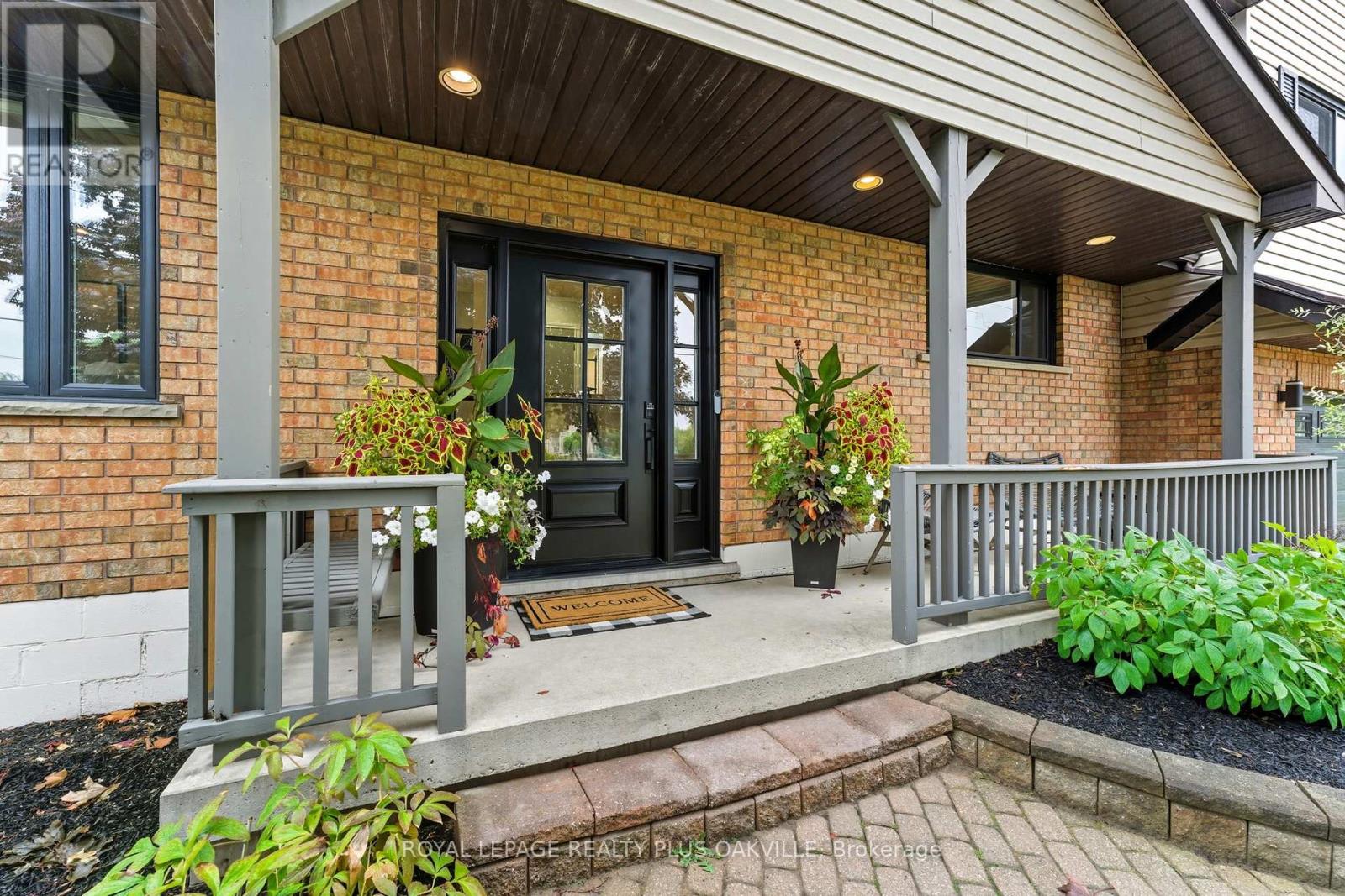 9904 Dickenson Road W, Hamilton, Ontario  L0R 1W0 - Photo 3 - X12432598