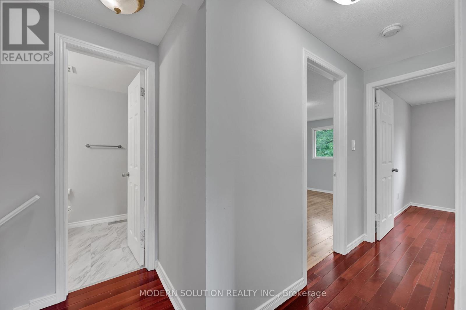 370a Churchill Court, Waterloo, Ontario  N2L 6B4 - Photo 15 - X12445642