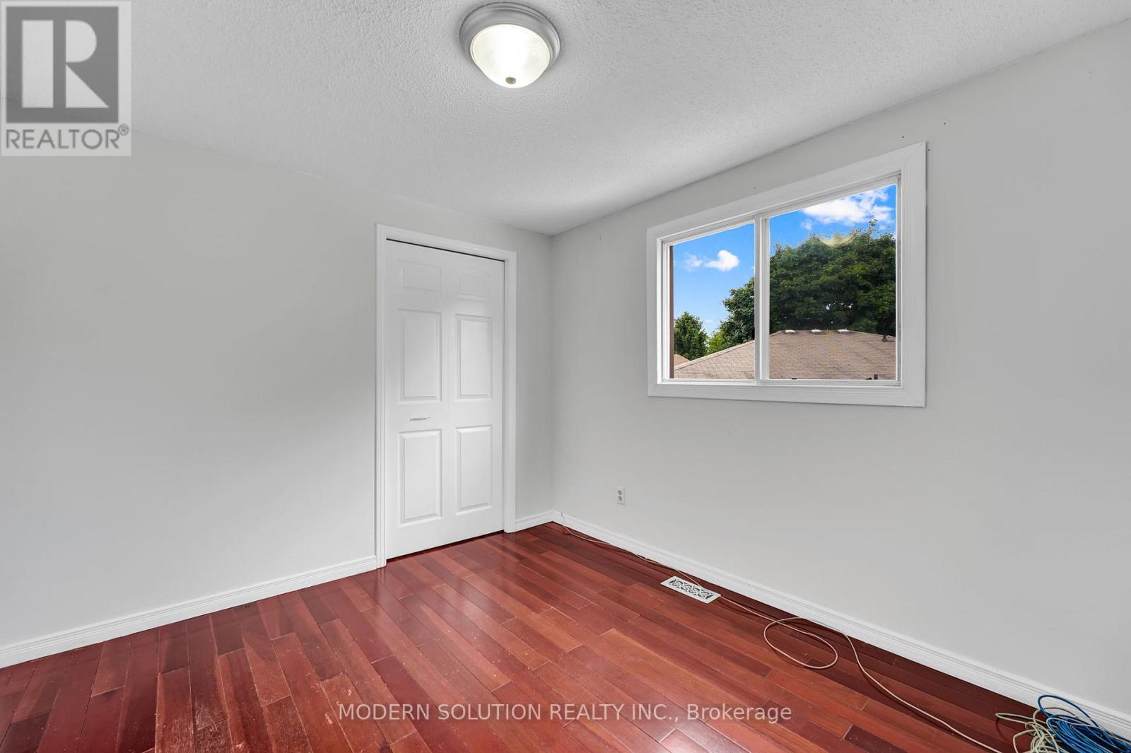 370a Churchill Court, Waterloo, Ontario  N2L 6B4 - Photo 20 - X12445642