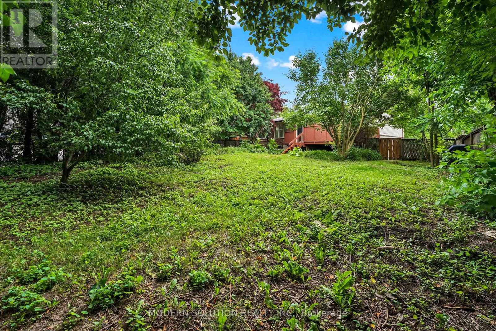 370a Churchill Court, Waterloo, Ontario  N2L 6B4 - Photo 37 - X12445642