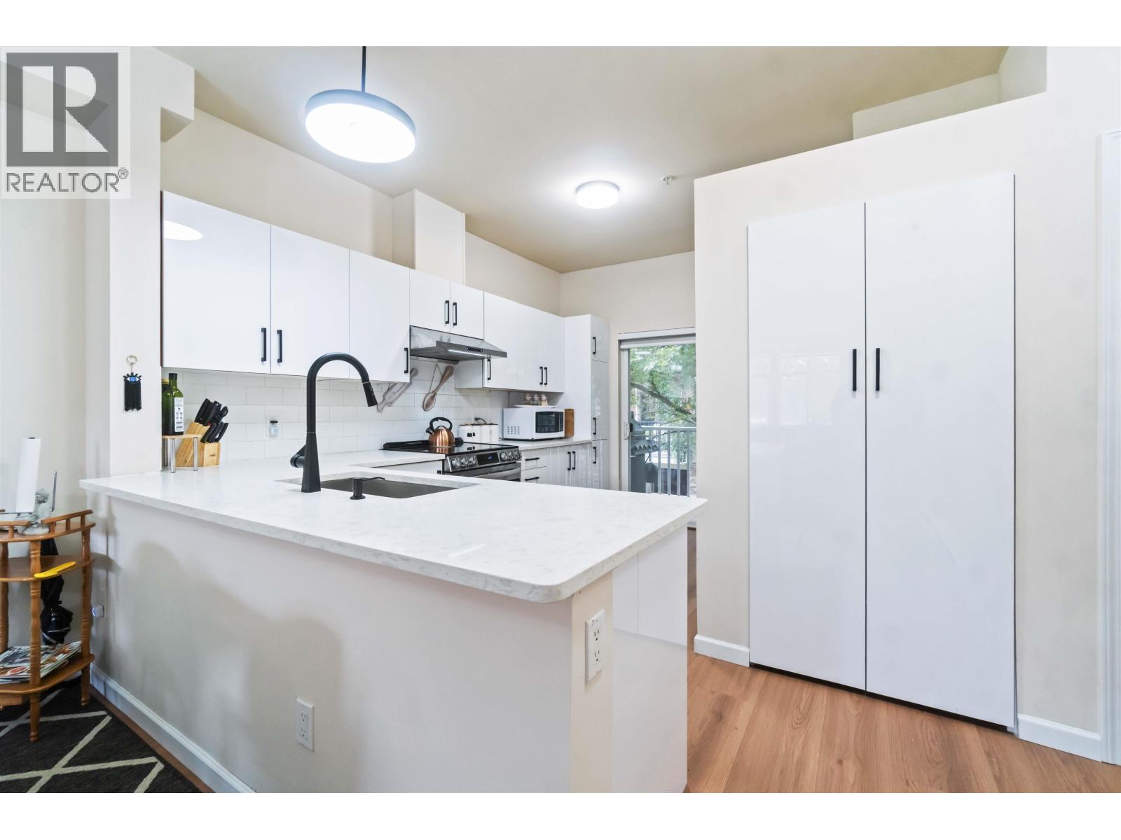 8 935 Ewen Avenue, New Westminster, British Columbia  V3M 0A1 - Photo 9 - R3054458