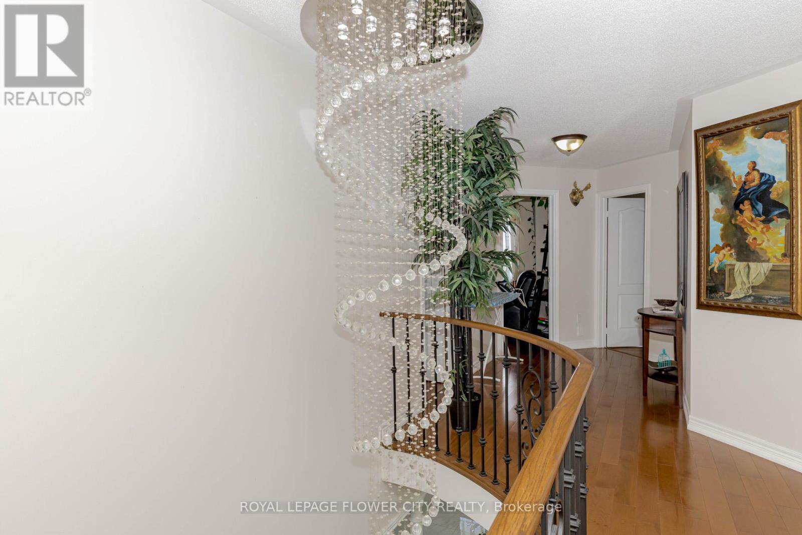 12 Fieldview Drive, Brampton, Ontario  L6P 2X7 - Photo 19 - W12436583