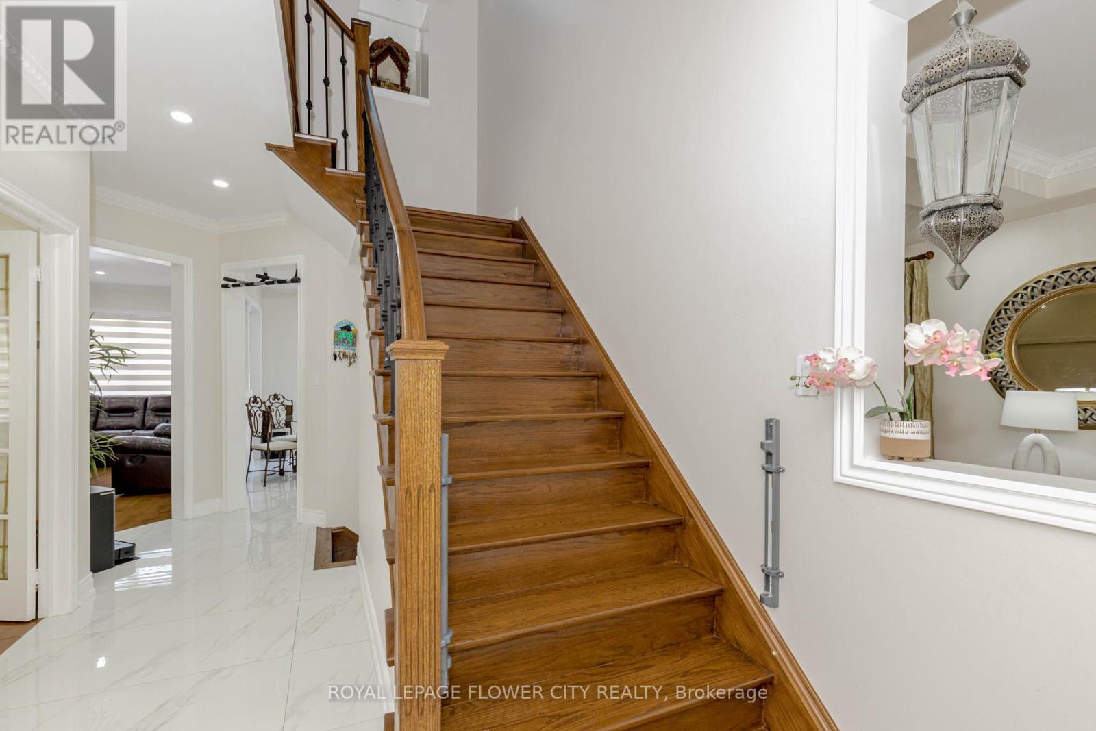 12 Fieldview Drive, Brampton, Ontario  L6P 2X7 - Photo 23 - W12436583