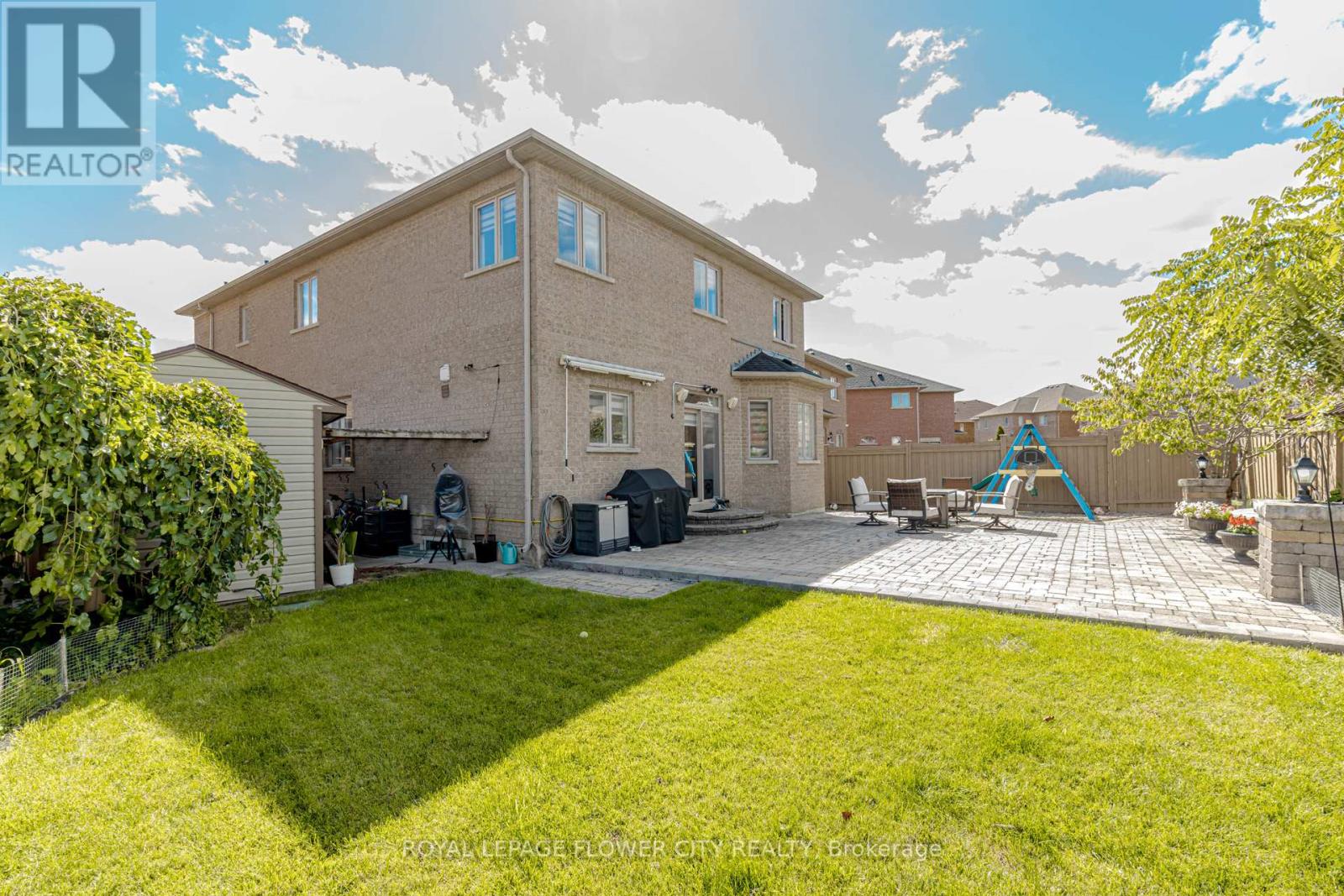 12 Fieldview Drive, Brampton, Ontario  L6P 2X7 - Photo 47 - W12436583