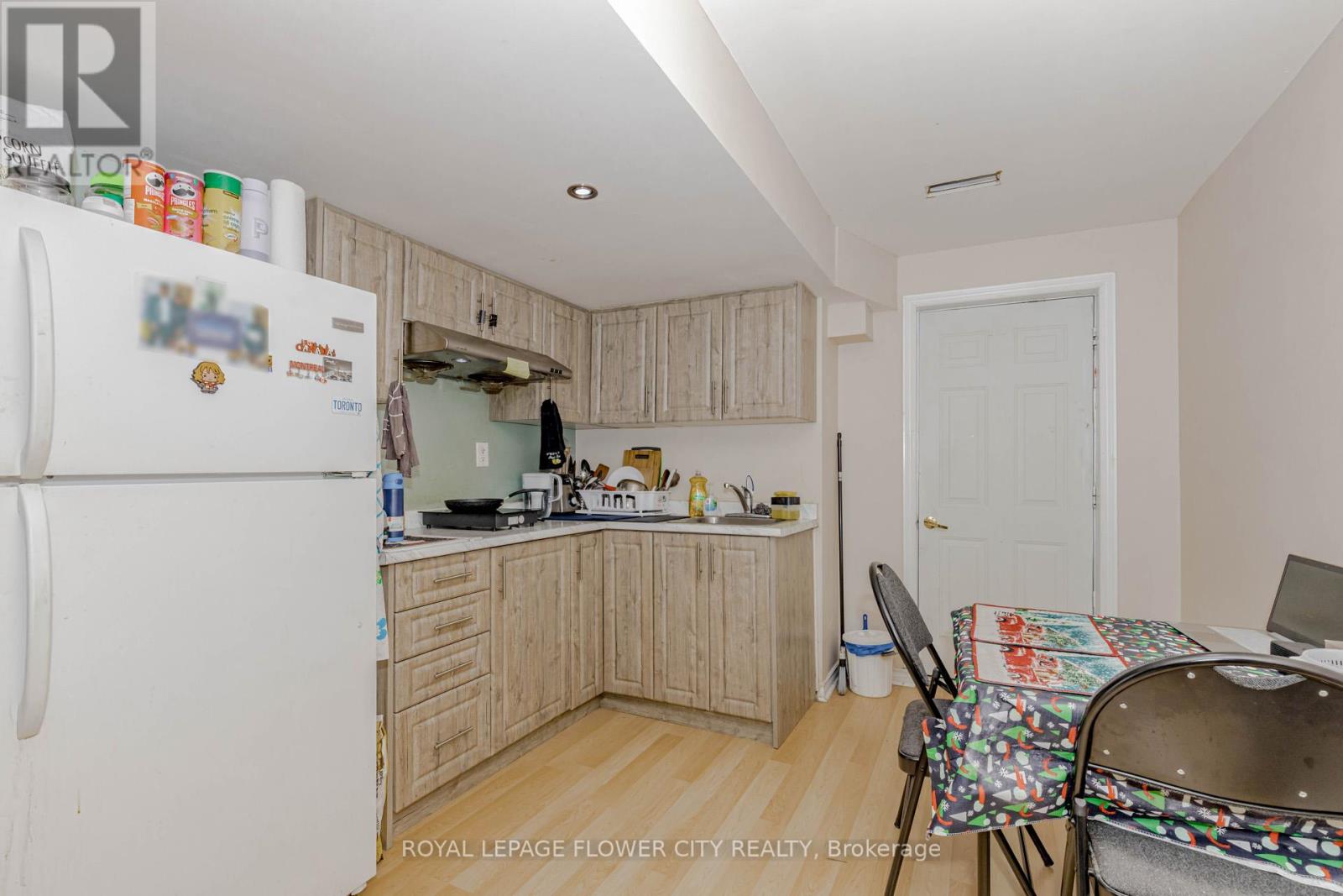 12 Fieldview Drive, Brampton, Ontario  L6P 2X7 - Photo 38 - W12436583