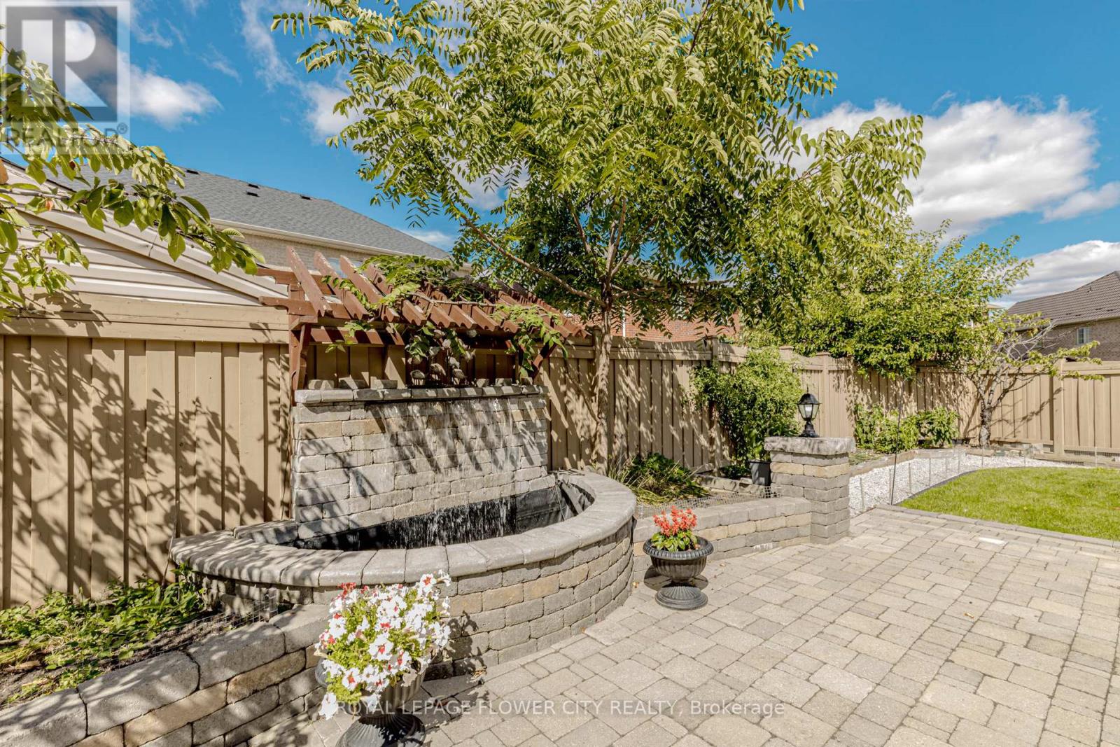 12 Fieldview Drive, Brampton, Ontario  L6P 2X7 - Photo 48 - W12436583
