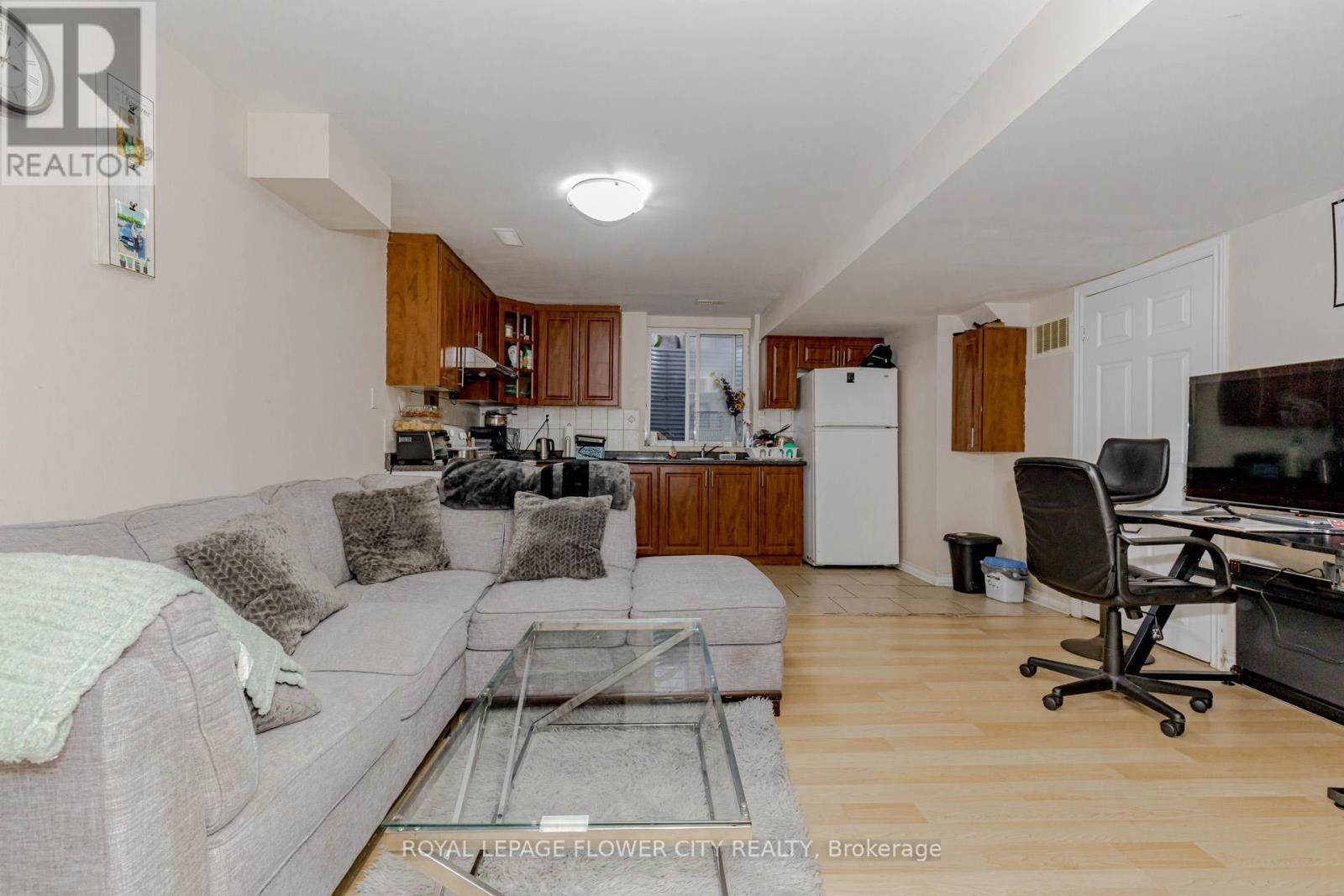 12 Fieldview Drive, Brampton, Ontario  L6P 2X7 - Photo 39 - W12436583