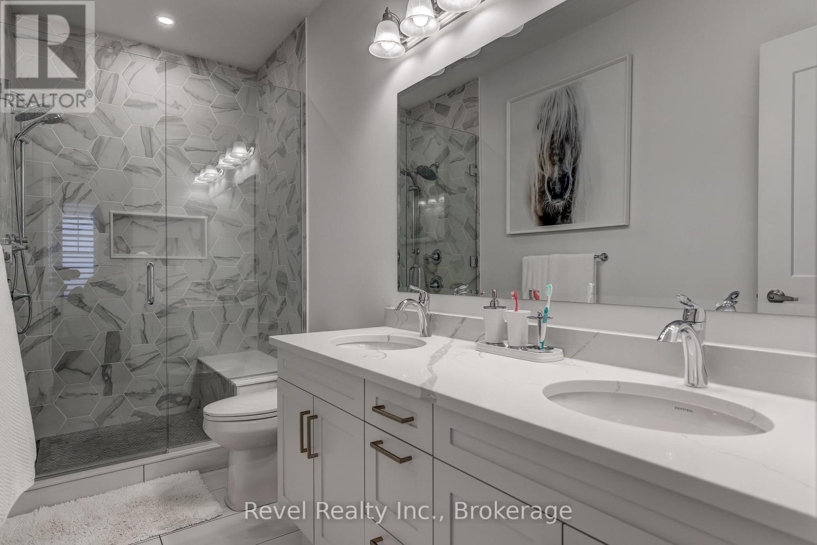 258 Ironwood Way, Georgian Bluffs, Ontario  N0H 1S0 - Photo 11 - X12369359
