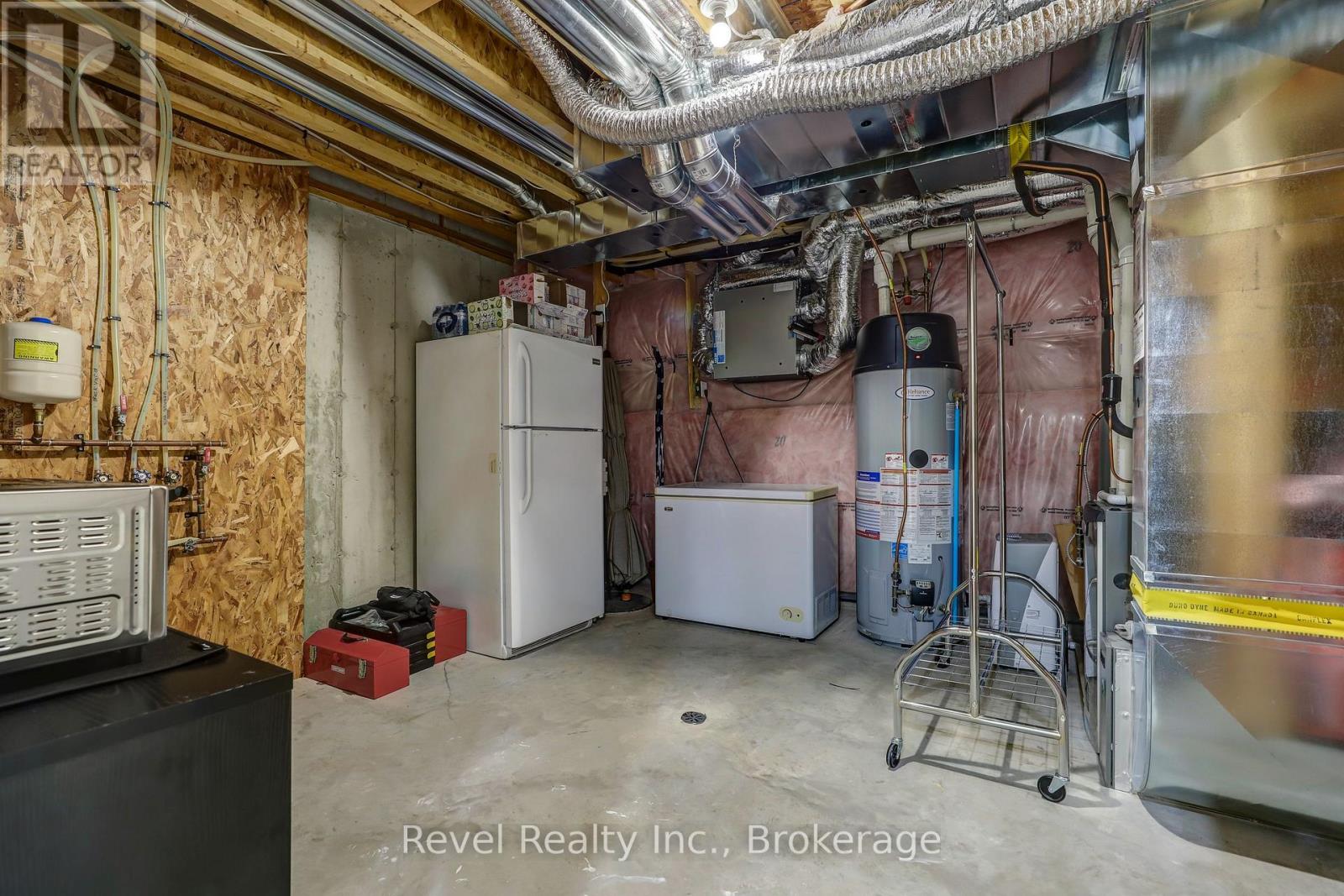 258 Ironwood Way, Georgian Bluffs, Ontario  N0H 1S0 - Photo 29 - X12369359