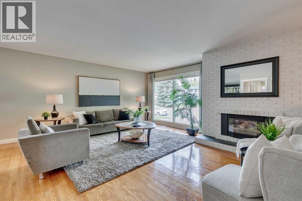 144 Lake Wapta Rise Se, Calgary, Alberta  T2J 2M9 - Photo 3 - A2233836
