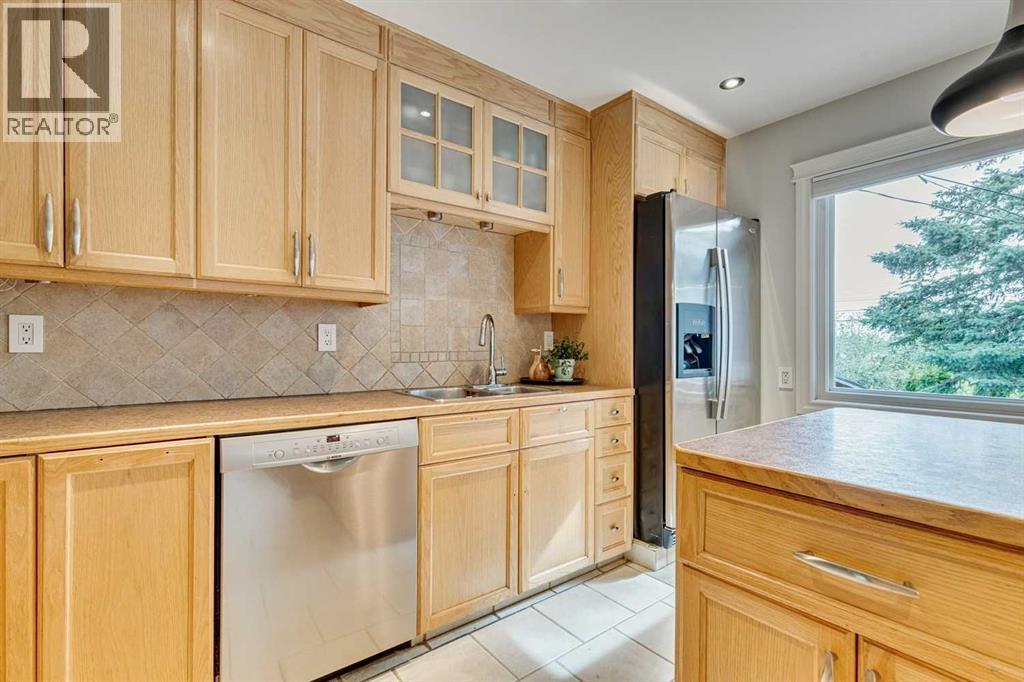 144 Lake Wapta Rise Se, Calgary, Alberta  T2J 2M9 - Photo 11 - A2233836