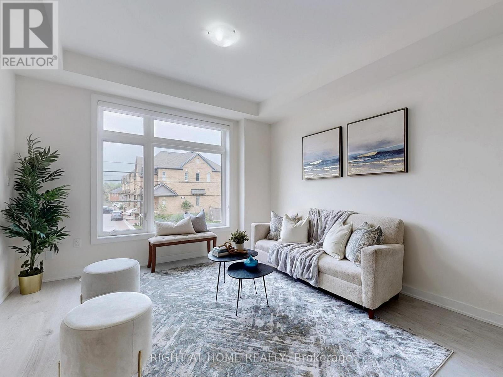 204 - 250 FINCH AVENUE, Pickering, Ontario