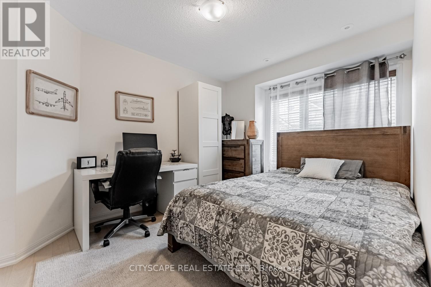 3 - 700 Neighbourhood Circle, Mississauga, Ontario  L5B 0A6 - Photo 11 - W12427207