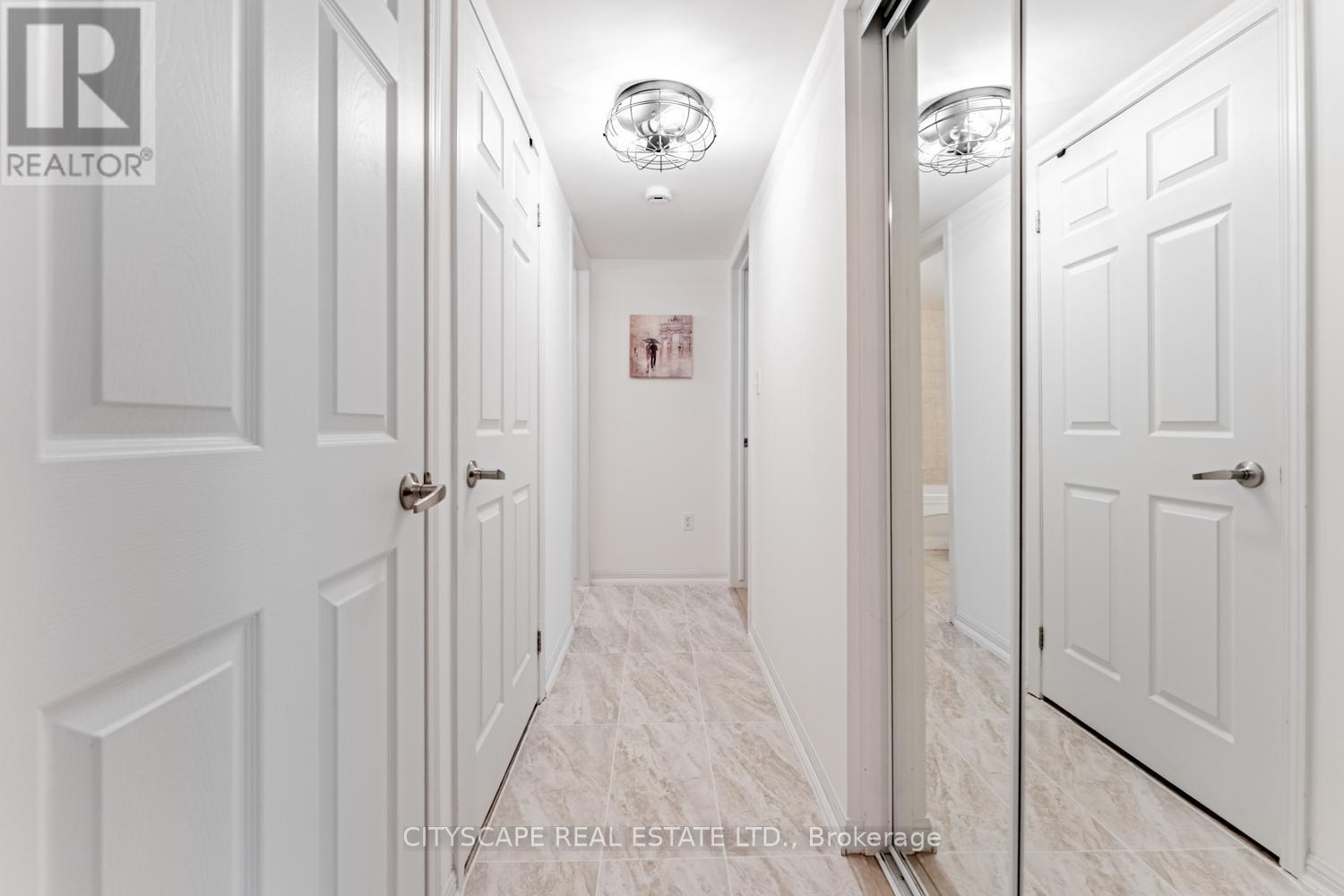 3 - 700 Neighbourhood Circle, Mississauga, Ontario  L5B 0A6 - Photo 12 - W12427207