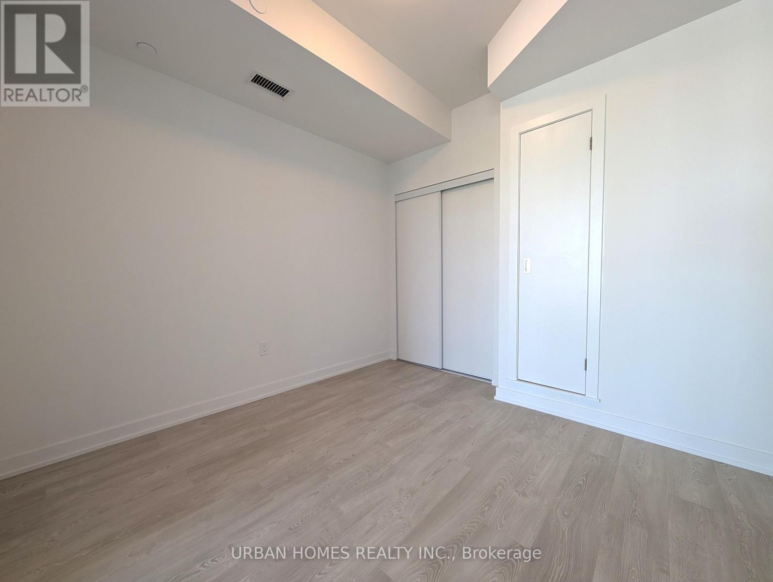 419 - 1 Kyle Lowry Road, Toronto, Ontario  M3C 0S6 - Photo 10 - C12445656