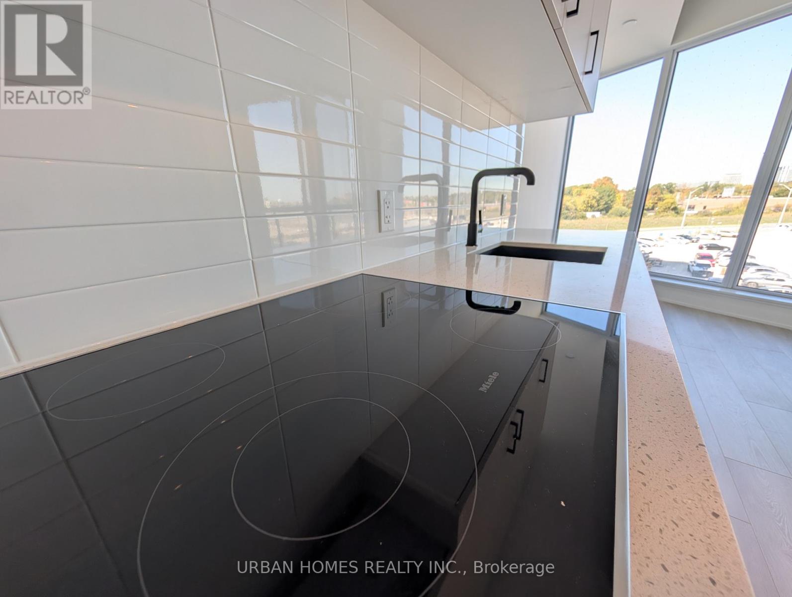 419 - 1 Kyle Lowry Road, Toronto, Ontario  M3C 0S6 - Photo 5 - C12445656