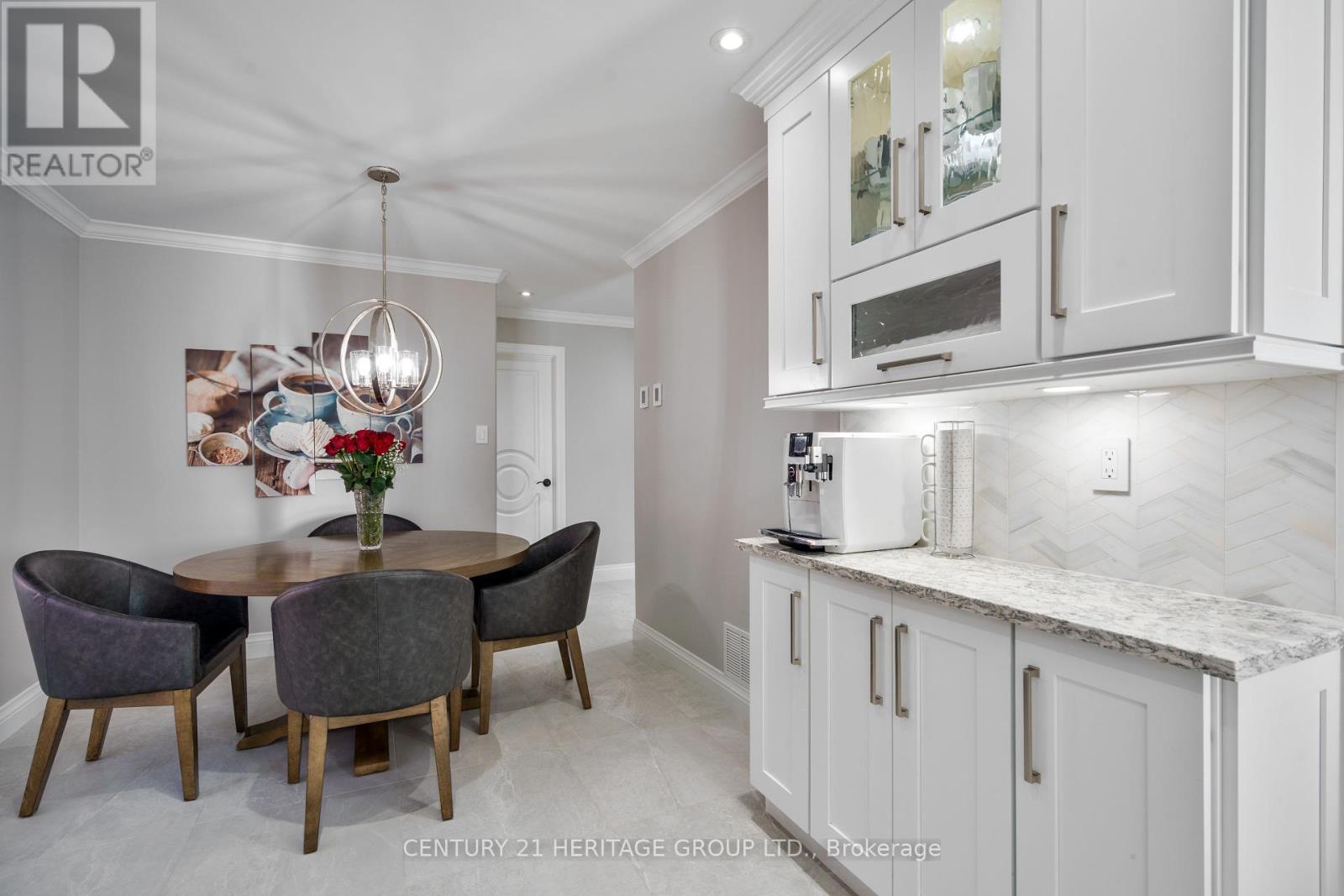 20 Fox Run Lane, Bradford West Gwillimbury (Bradford), Ontario  L3Z 2Z3 - Photo 11 - N12445663