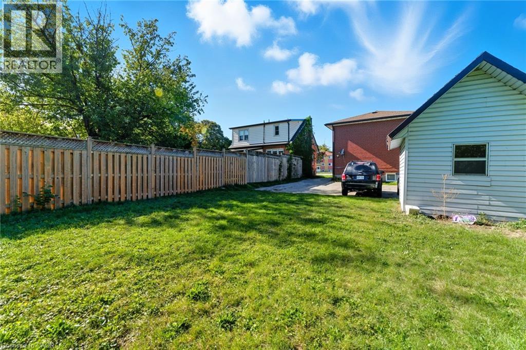275 Sydney Avenue S Unit# 2, Waterloo, Ontario  N2G 3V8 - Photo 13 - 40776379
