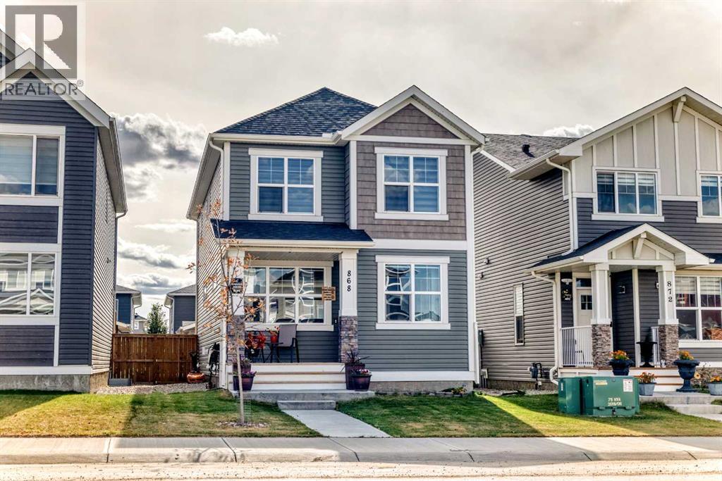 868 West Lakeview Drive, Chestermere, Alberta  T1X 1Z5 - Photo 2 - A2261148