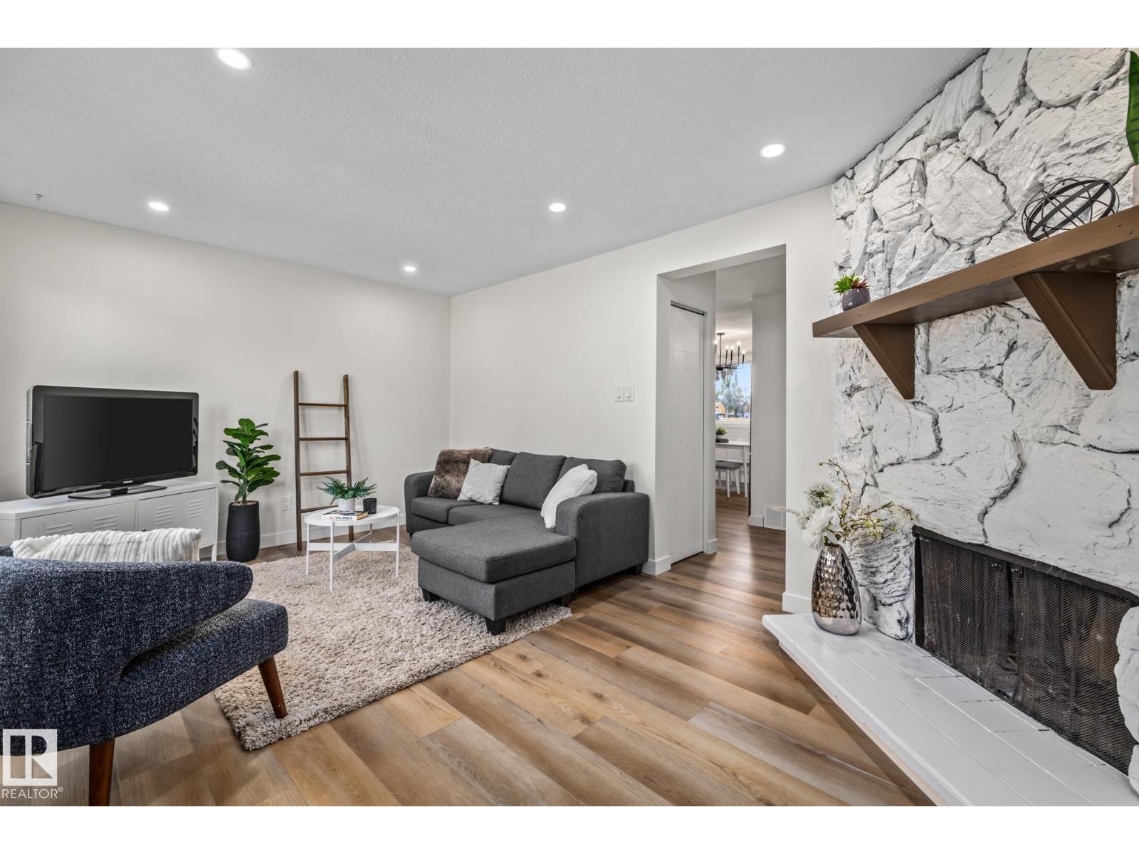 1159 HOOKE RD NW, Edmonton, Alberta