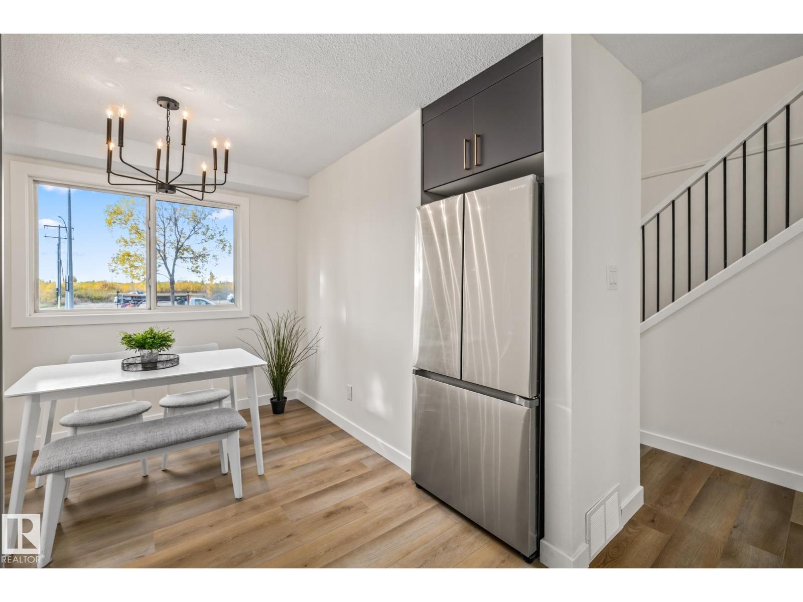 1159 Hooke Rd Nw, Edmonton, Alberta  T5A 4A5 - Photo 3 - E4460927