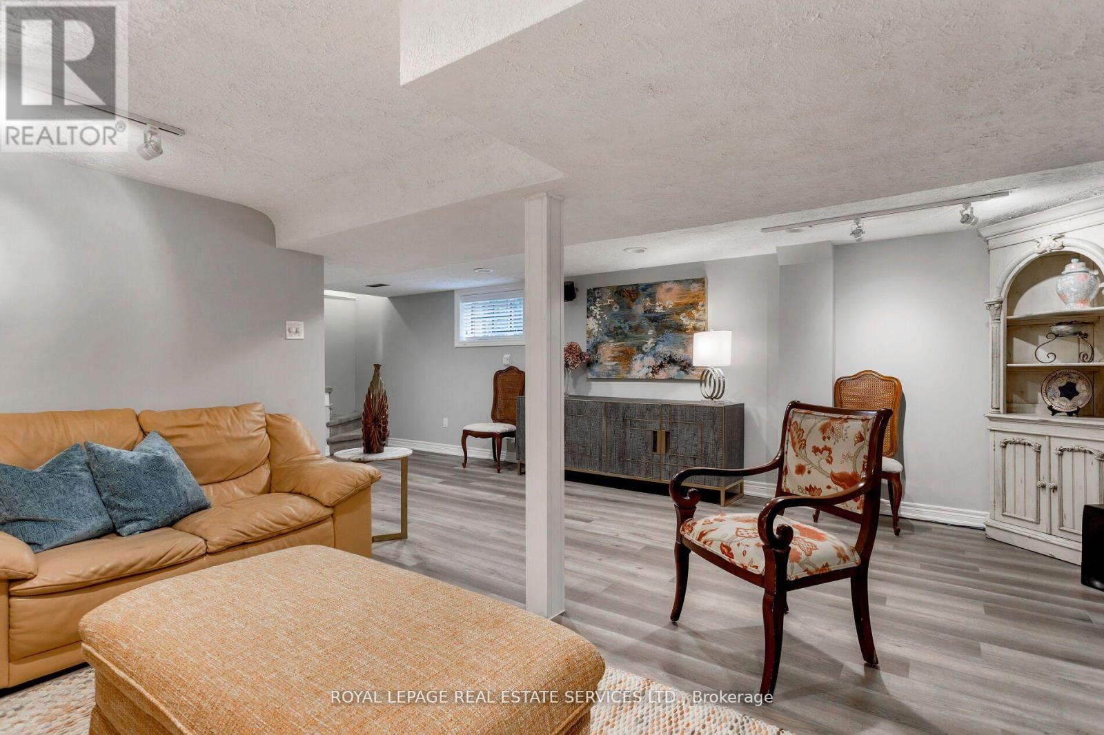 154 Humbercrest Boulevard, Toronto, Ontario  M6S 4L3 - Photo 32 - W12426607