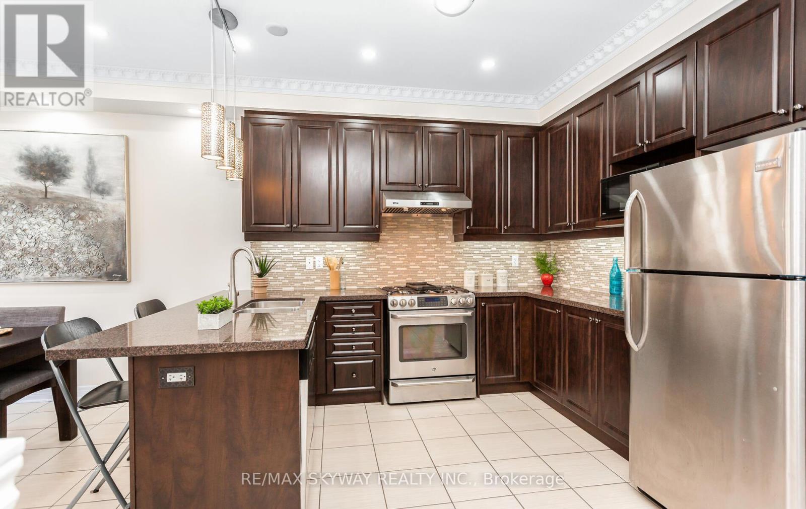 87 Villadowns Trail, Brampton, Ontario  L6R 3Y8 - Photo 22 - W12441408
