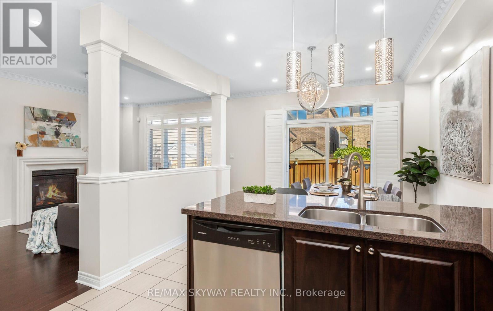 87 Villadowns Trail, Brampton, Ontario  L6R 3Y8 - Photo 25 - W12441408