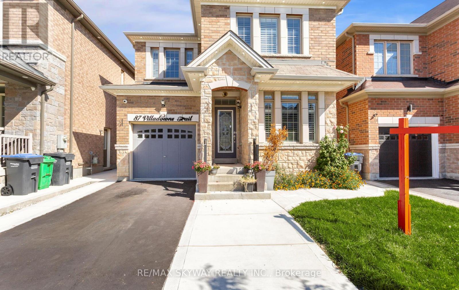 87 Villadowns Trail, Brampton, Ontario  L6R 3Y8 - Photo 5 - W12441408
