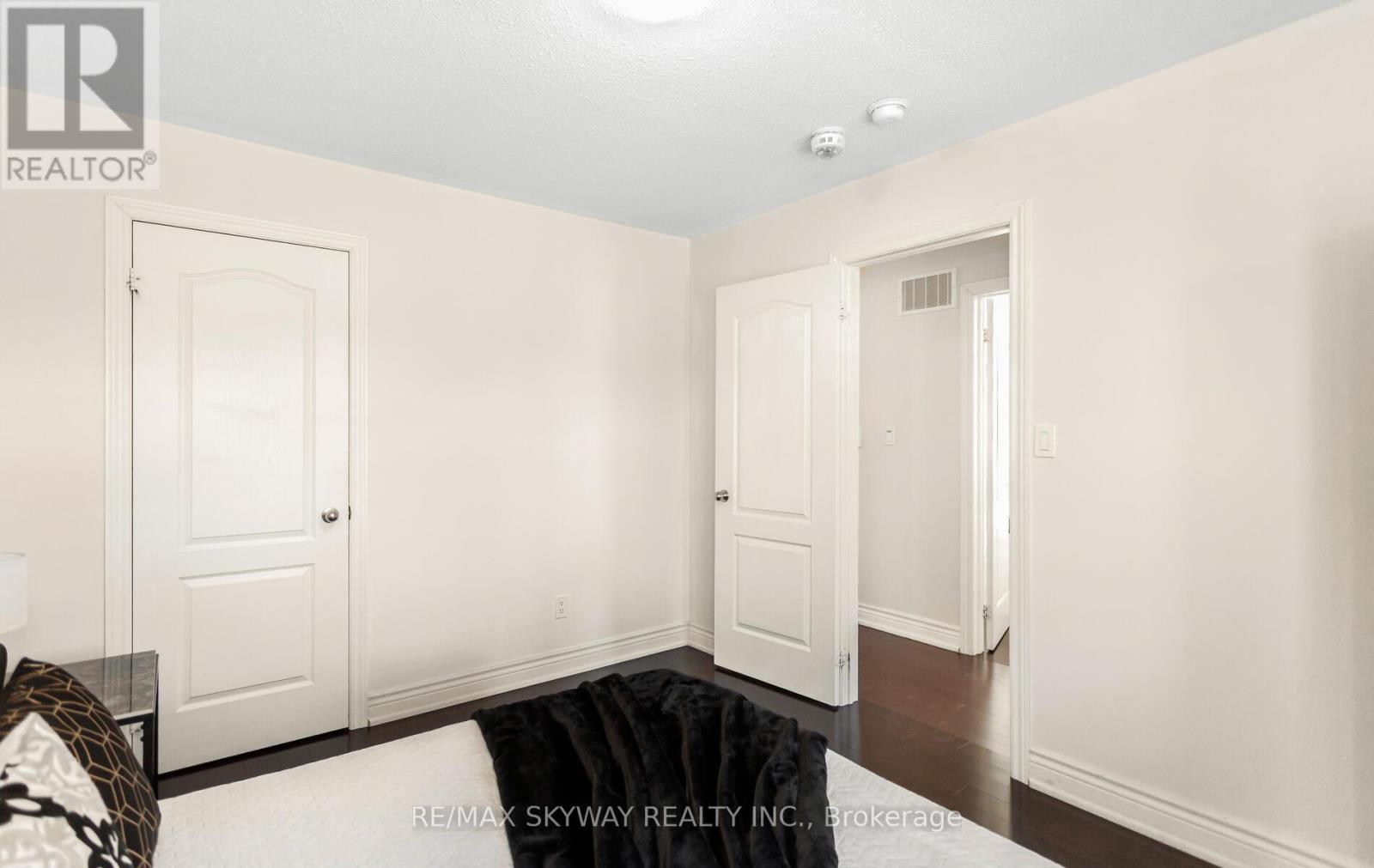 87 Villadowns Trail, Brampton, Ontario  L6R 3Y8 - Photo 41 - W12441408