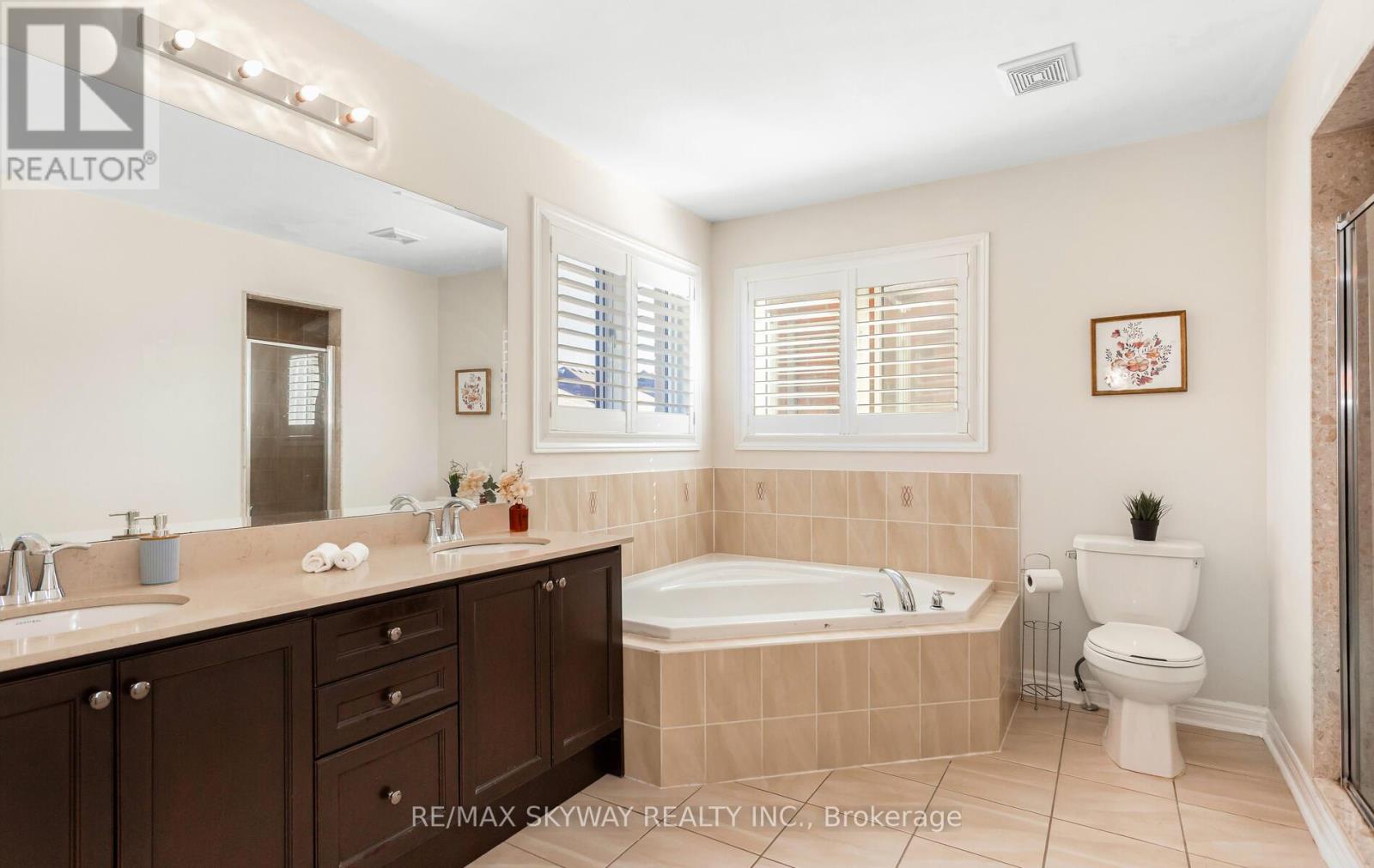 87 Villadowns Trail, Brampton, Ontario  L6R 3Y8 - Photo 34 - W12441408