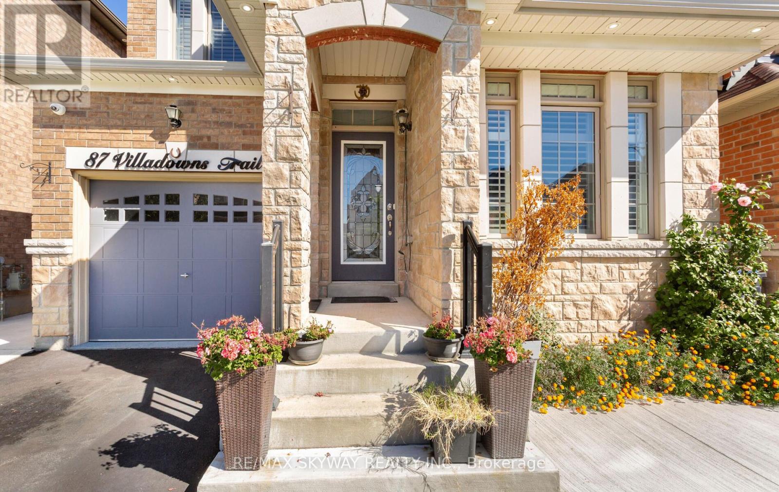 87 Villadowns Trail, Brampton, Ontario  L6R 3Y8 - Photo 6 - W12441408